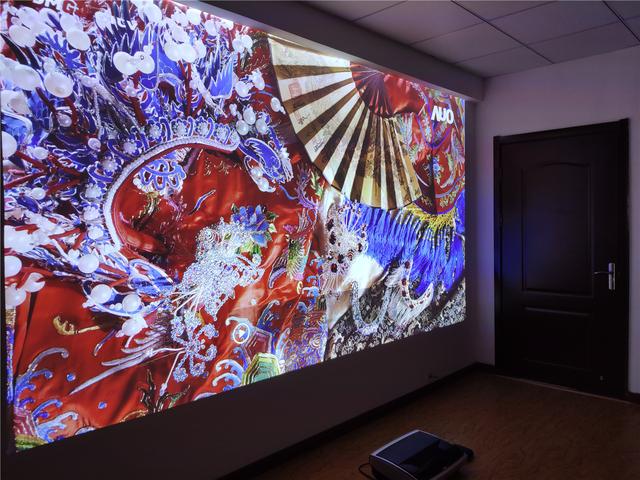 小户型,大户型,单身公寓等房子,该如何选购巨幕投影仪?