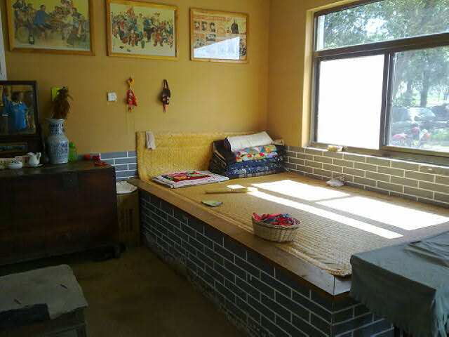 农村土炕变电炕改造升级,这个冬天不再冷了,农民们该不该高兴?