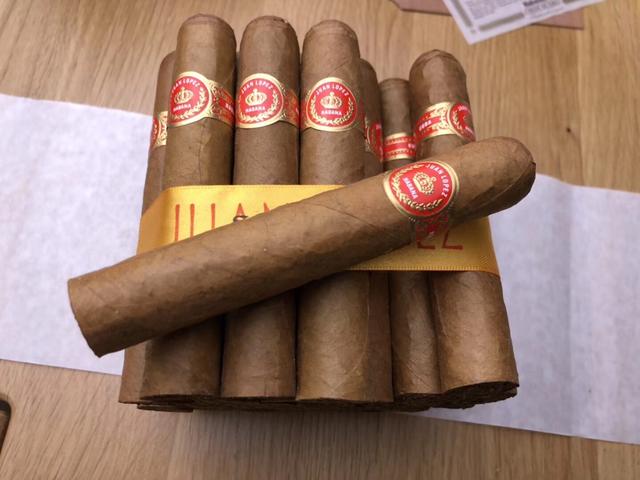 一箱子120支,新手入门性价比高的雪茄,比抽中华还要有面子!