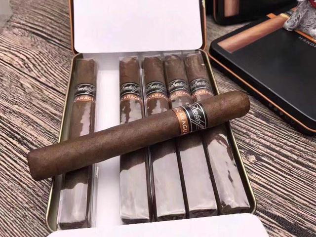 这2款雪茄便宜又好抽!比利群中华还过瘾!过年走亲访友必备佳品