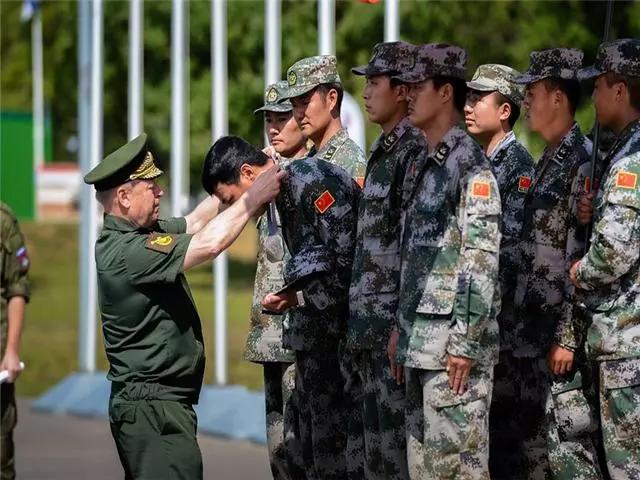 中国解放军历次裁军大盘点,哪些部队被裁掉了?