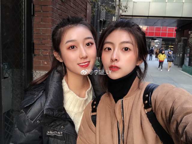 羽坛冷艳女神,身材傲人颜值逆天,与帅气男友微博大秀恩爱|羽毛球|李瑶|羽坛_新浪新闻