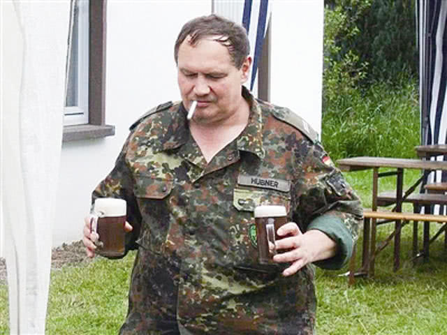 德国士兵过度肥胖,一年喝掉啤酒真是太多了,盟友真是快疯了|士兵|德军