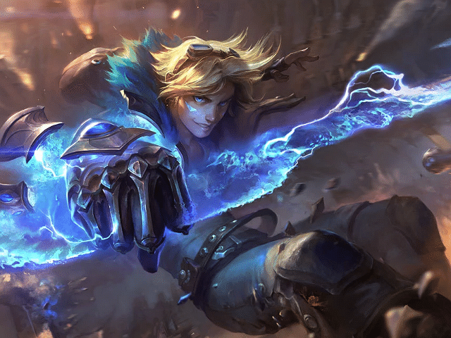 lol小黄毛ez重回下路一哥这个出装中期1q半血