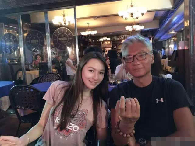 林俊贤女儿与汤镇业双胞胎儿子关系不错,齐齐杀入娱乐圈,虽然刚开始会