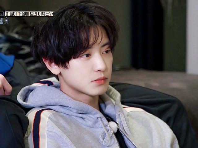 朴灿烈狗啃式刘海现身未修图也这么能打这颜值谁顶得住啊