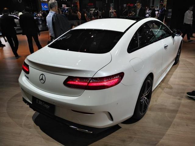 奔驰e300coupe长得美不是想得美超高颜值撩妹就靠它