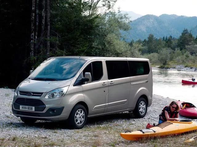 福特新商旅tourneo curtom