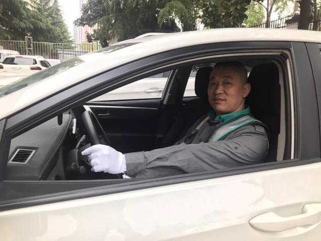 深夜伸出援手救助伤者 滴滴敢扶公益奖励武汉代驾司机2000元