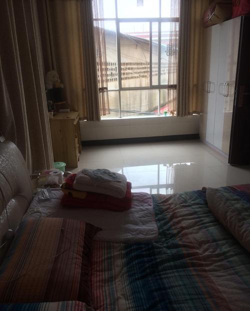 首先先来展示下,我的闺房.