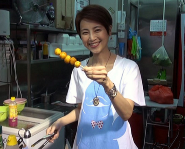 香港演员谭小环近照:空姐出身港姐起步,如今隐退卖鱼丸简单幸福