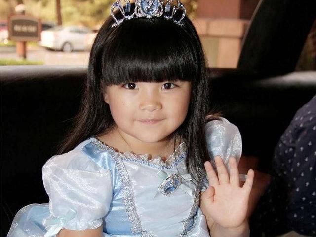 李湘的二手店开成一元店,但一个细节暴露她的