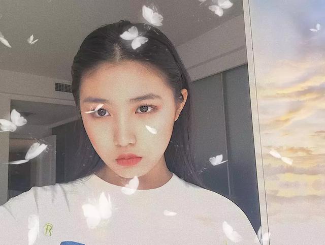 汪峰大女儿长相身高算是星二代top级别,成功避开父母所有缺点