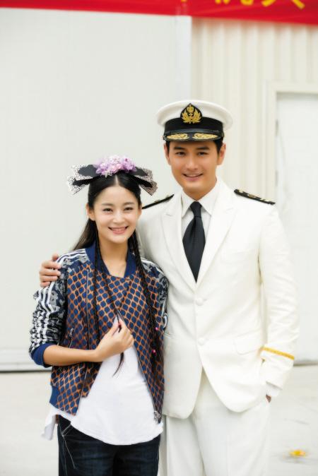 他们在剧中演母子,现实却是夫妻,双胞胎儿子还取名"一模一样"