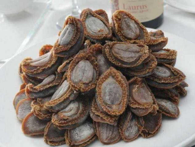 世界最硬的6种食物,一口下去可能会咯掉牙,最后一种无人能砸破