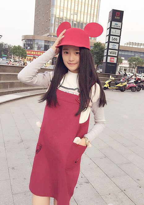 她9岁出道,10岁与胡歌合作,11岁与杨幂搭戏,而今成女神|柴蔚|搭戏