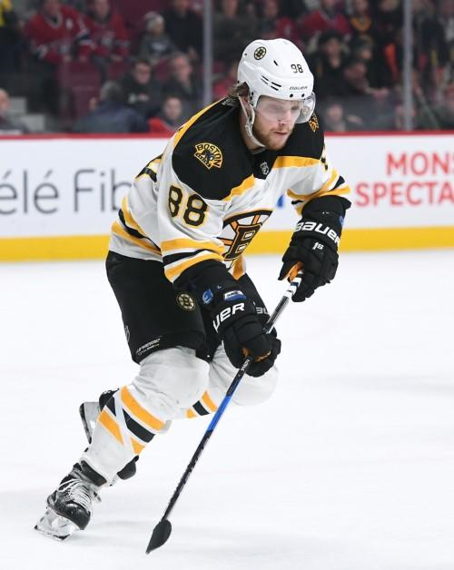 chara(曾获norris trophy最佳后卫奖)领衔,还有前锋patrice bergeron