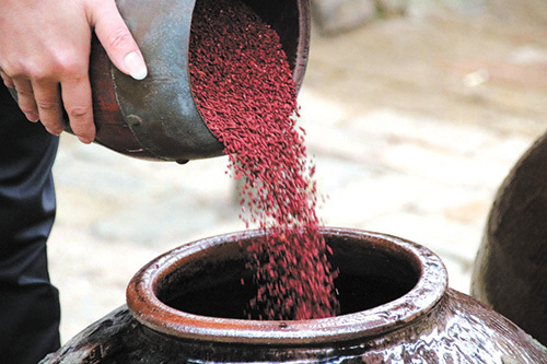 红曲酿米酒的制作方法—唐三镜家用粮食酒设备