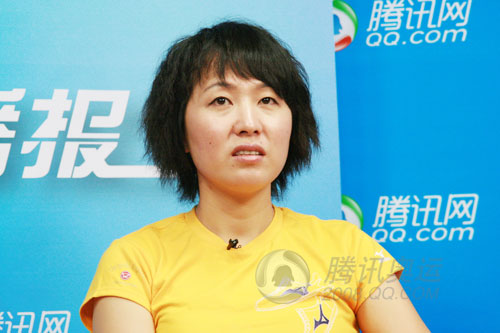 "东方神鹿"王军霞现状:历经三次婚姻45岁带三孩,今终获幸福!