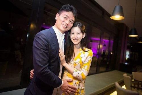 身家两亿就想建中国第一高楼后来老婆跑了还跟女助理借钱还债