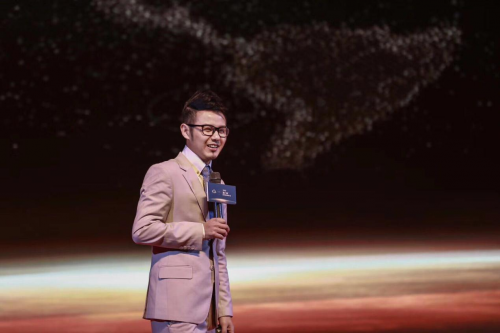 安瞳新零售经济下的宠儿—引领抖商新经济—鬼才安瞳