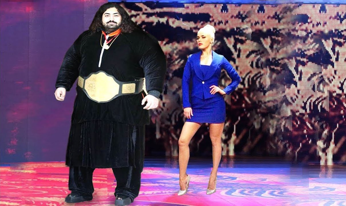 壮汉举起400公斤杠铃创造新世界纪录?网友:明显造假!