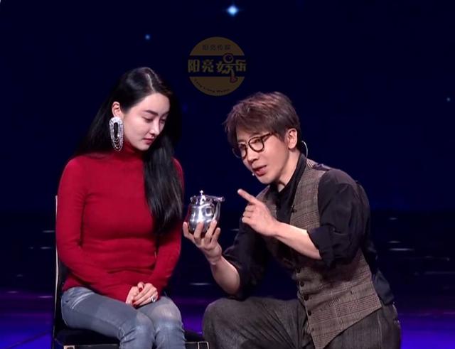 刘谦刚否认春晚没有"托"!接着搭档"叶小姐"身份被曝光!