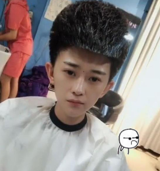 小哥哥想做独特发型发型师理解错误结果飞机头火遍朋友圈