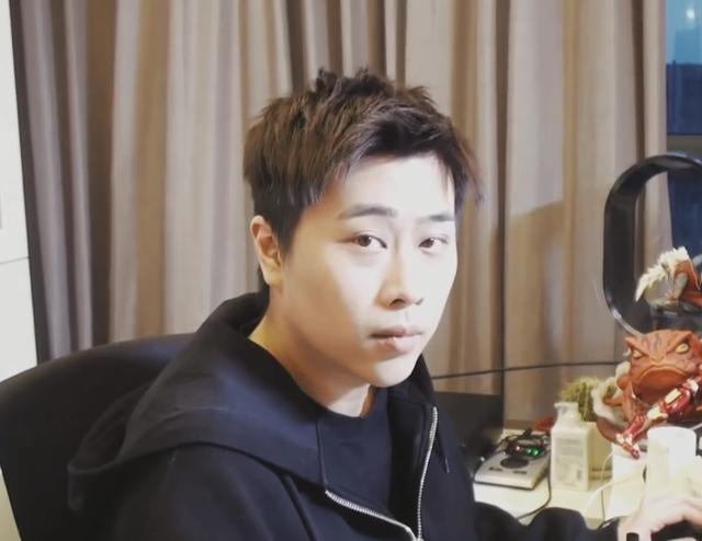 卢本伟在了不起的修仙模拟器中丑爆了,被评"丑的不成人形"