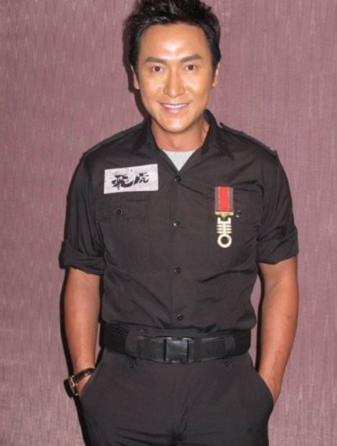 马德钟儿子马在骧出道,可网友却吐槽他的颜值不如父亲