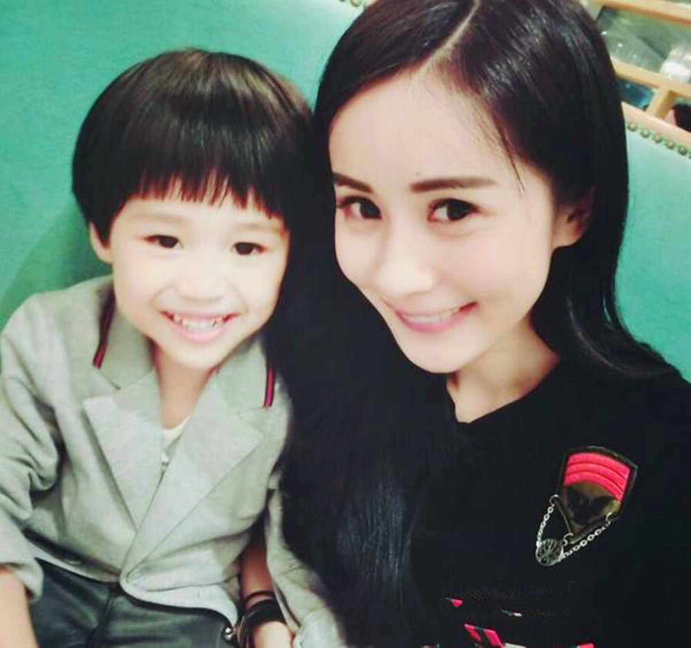 他身家秒杀王思聪,给女友四千万去打胎,女友却跑到美国产下孩子