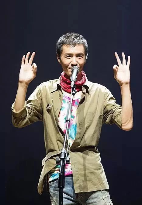 朴树歌曲曾风靡全国,曾和周迅恋爱,今45岁结婚十年仍无孩子