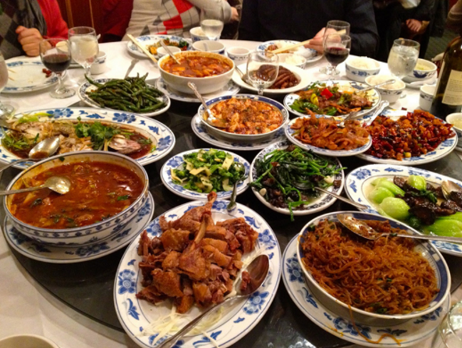 一位外国人总结"吃中国菜不该做的10种行为"你觉得他说的对吗?