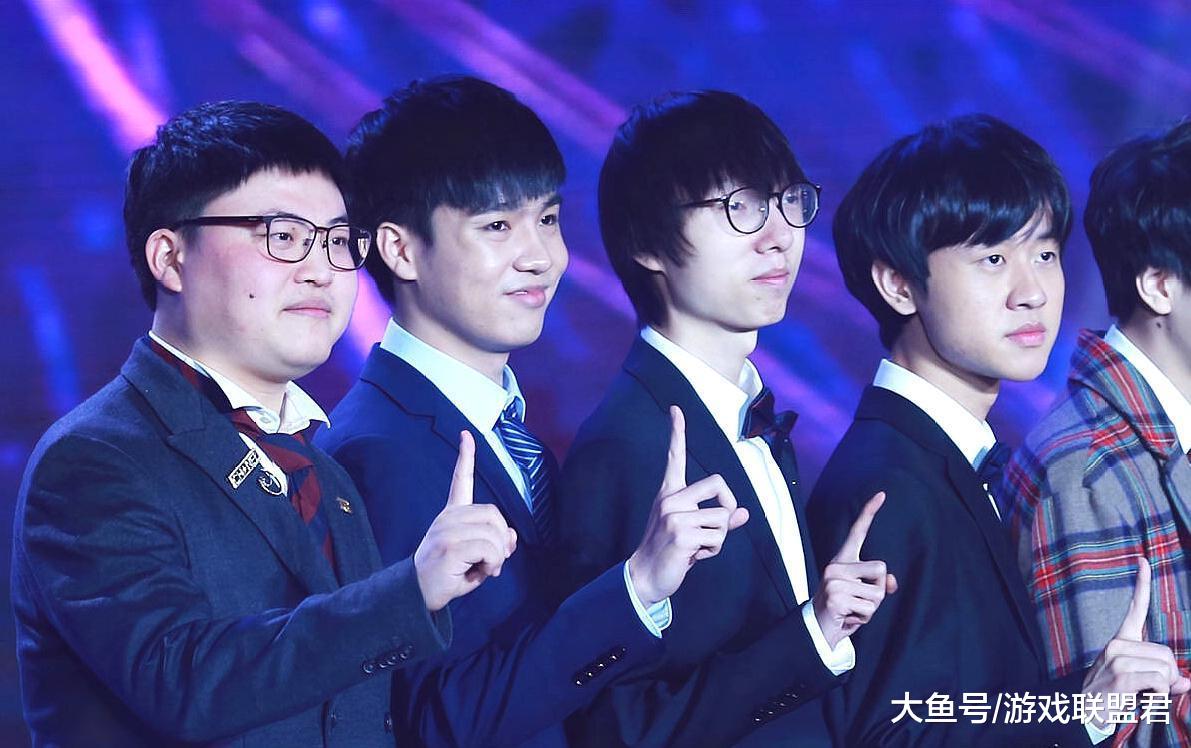 rng直播给粉丝们取名, 小虎被gay词缠身, karsa为名字去找官方