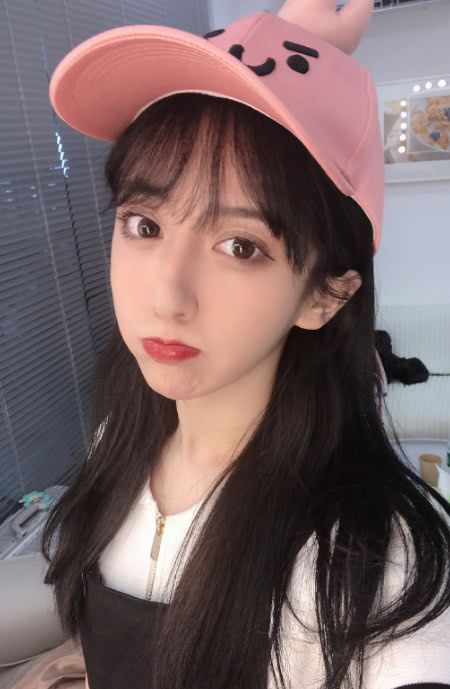 绝地求生:逆生长主播的典范,呆妹儿照片约拍越小!