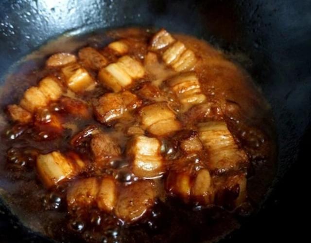 不管你会不会做菜,今天教你们任何人都能做出来的红烧肉!