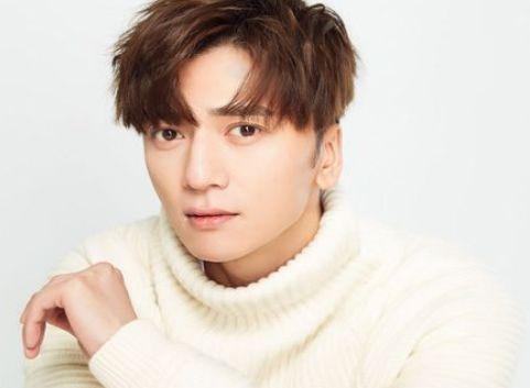 同父同母,都因演《花千骨》走红,却没人知道他俩是双胞胎!