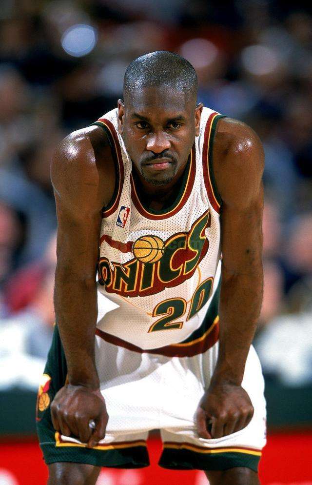 nba抱大腿前五人, 没想到最粗的大腿是他|米勒|佩顿|总冠军_新浪网