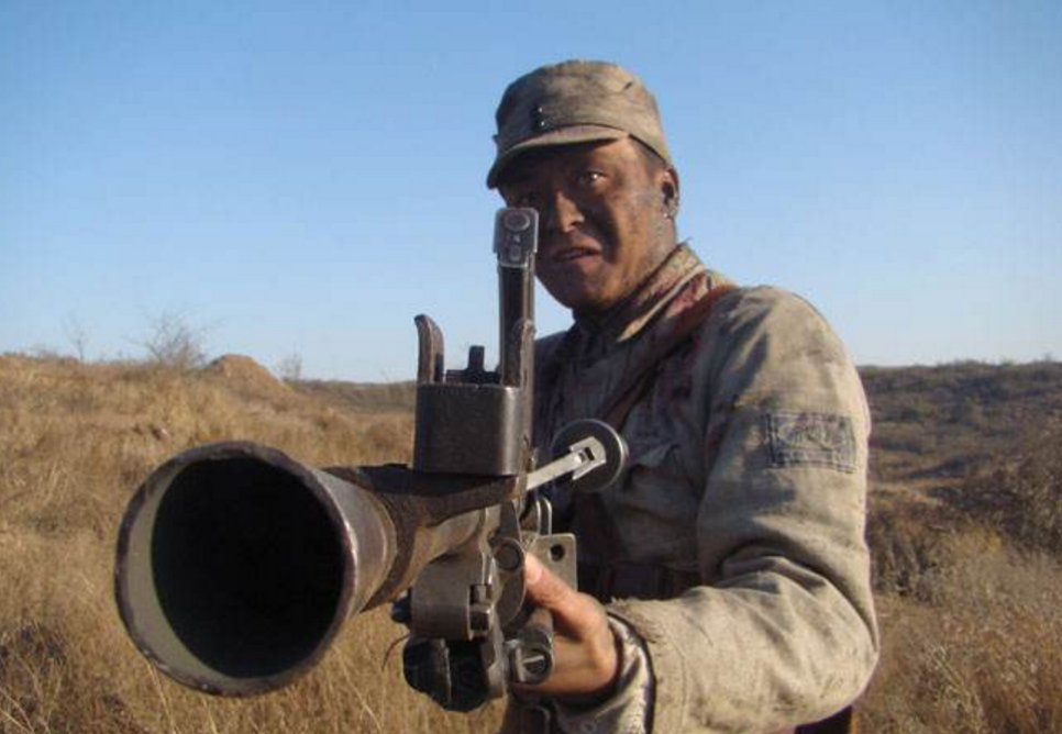 记者问易烊千玺大学追啥剧? 大佬回宝强经典剧, 居然很多人没看过