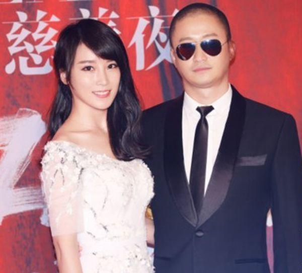 当年抛弃吴京转嫁富豪的她,今却沦落到菜市场卖鱼的境地!