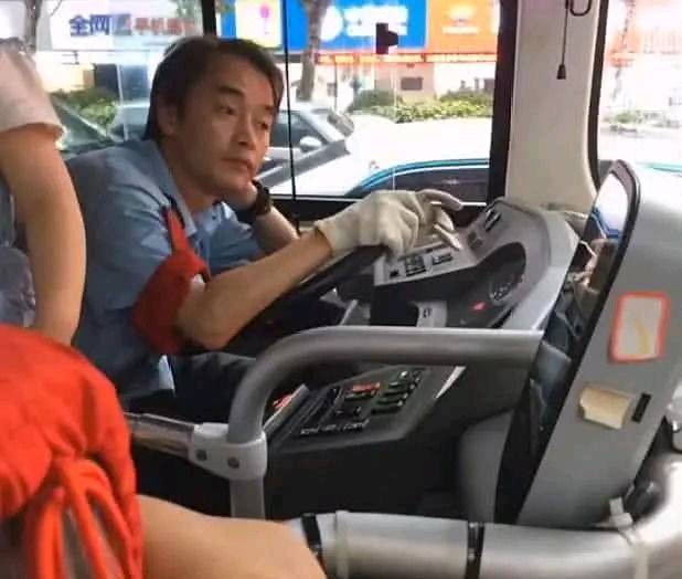 司机撞脸张国荣,网友:就算转世了他也只想做个普通人