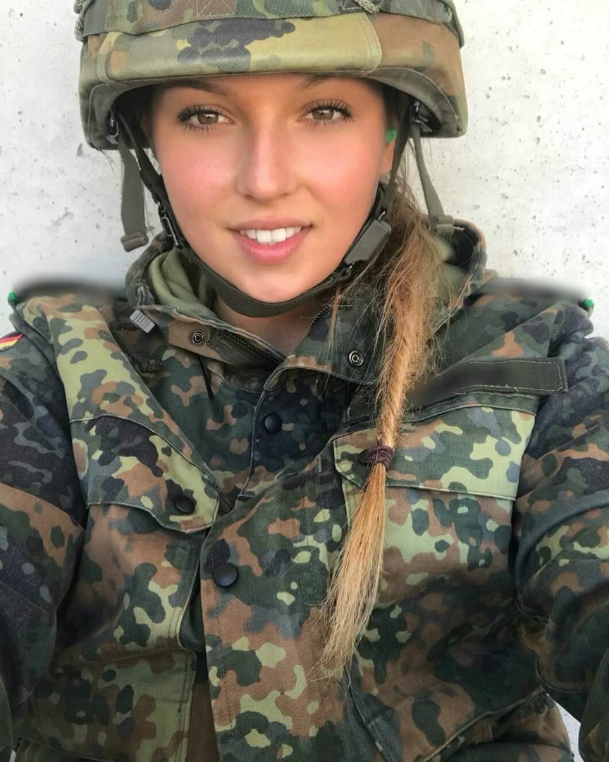 大量美照德国女兵长发飘飘如女神一般最后一张让人看了很动心