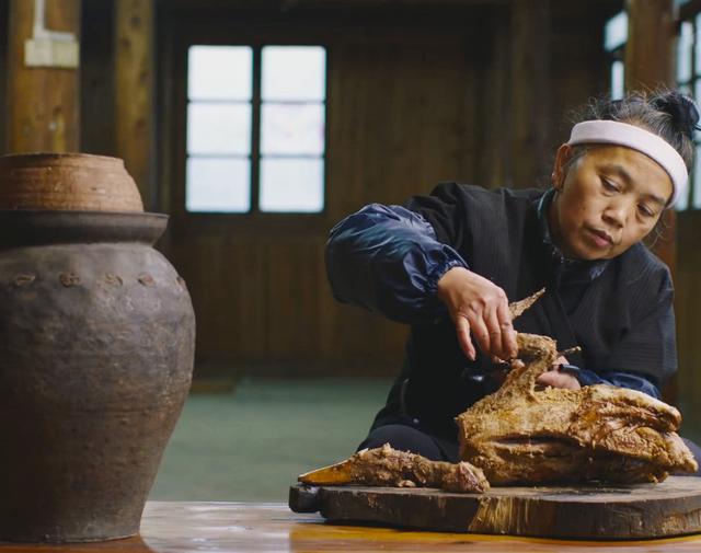 《风味人间》腌制5年的菜,期间不用一滴水,成品令人垂涎欲滴!