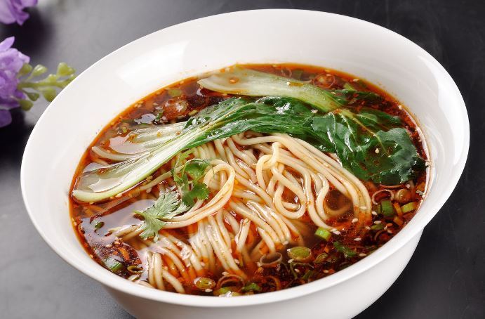 家常酸汤面酸辣可口味道赞做法超简单有吃有喝还省了时间