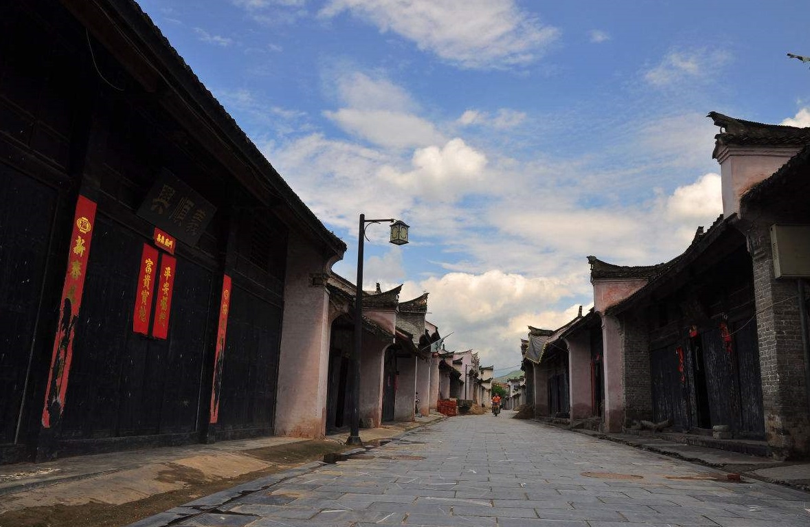 河南最"独特"的古镇,一脚踏三省,明清时曾称为"小上海"