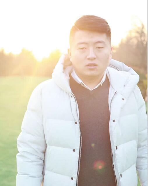 小洲年度豪刷几百万没赔钱反赚几十万 揭秘主播为何价值上千万?