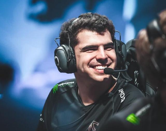 lol:fnc赛后全员道歉,bwipo直言打得不好,打野称自己已心碎|推特|道歉