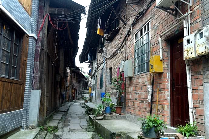 现存最小街道,一条小巷就是一条街,看完都觉得重庆人太夸张!