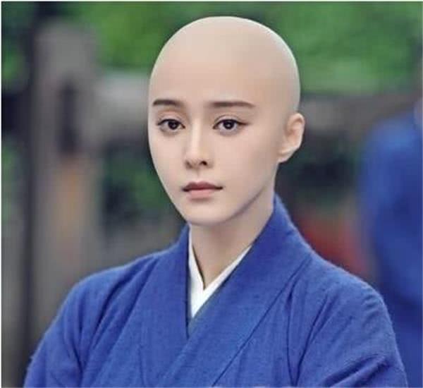 当女星被剃光头:范冰冰美貌不减,杨幂像假人,最后一位太任性