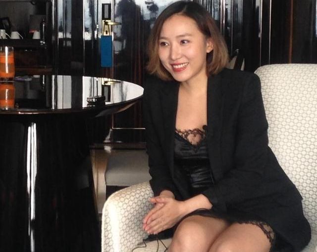 中超美女老板文筱婷近况:开始发福穿着依然大胆,29岁